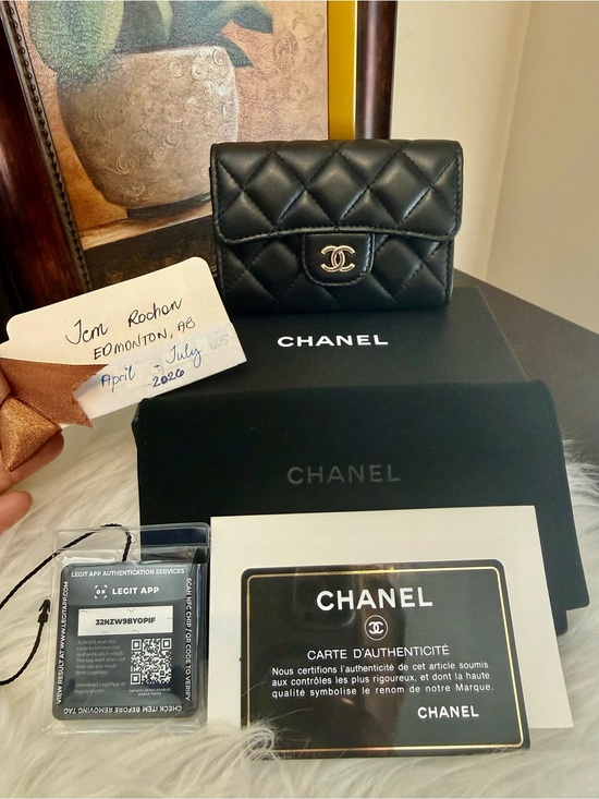 CHANEL Accessories - 🌸 Chanel Classic Flap Card Holder🌸